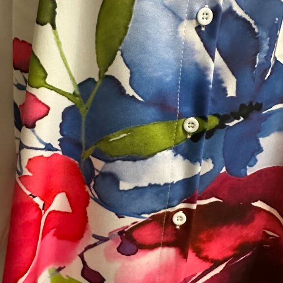 Women’s White Blouse with Colorful Watercolor Floral Design Size L/XL - Picture 4 of 6